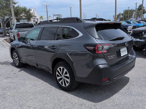 Used 2025 Subaru Outback Premium AWD/4WD image 7
