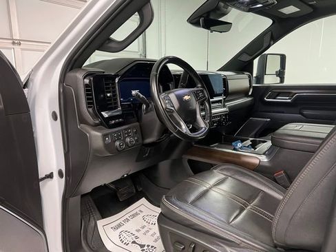 Used 2024 Chevrolet Silverado 3500 High Country w/ High Country Premium Package AWD/4WD image 20