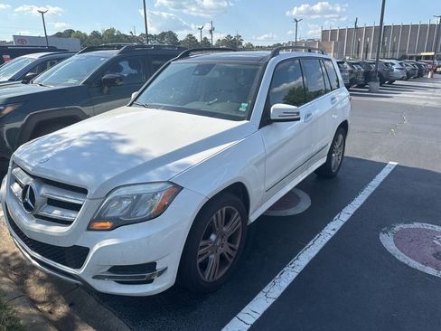 Used 2015 Mercedes-Benz GLK 350 4MATIC image 1