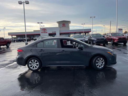 Used 2024 Toyota Corolla LE image 9