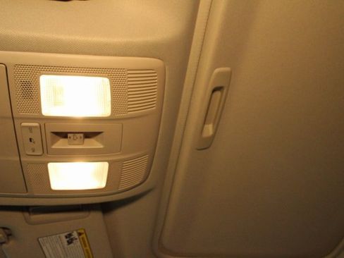 Used 2021 MAZDA CX-5 Touring image 31