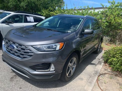 Used 2021 Ford Edge SEL w/ Convenience Package FWD image 2