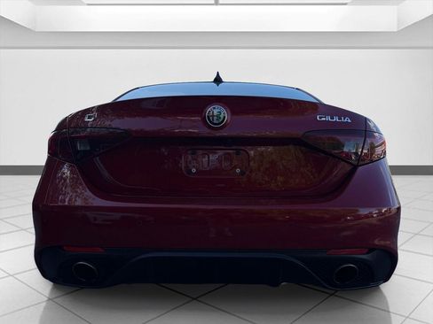 Used 2018 Alfa Romeo Giulia Ti Sport w/ Quick Order Package 22S Sport AWD/4WD image 4