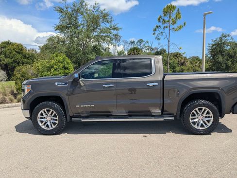 Used 2019 GMC Sierra 1500 SLT w/ SLT Premium Plus Package AWD/4WD image 8