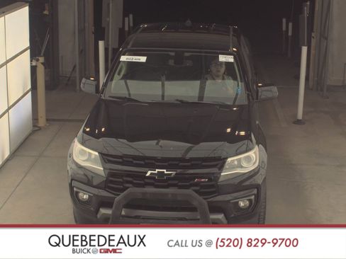 Used 2021 Chevrolet Colorado Z71 w/ Z71 Midnight Edition image 2