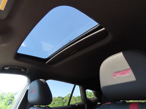 Certified 2024 Chevrolet Trax RS w/ Sunroof Package FWD image 5