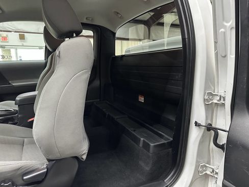 Used 2020 Toyota Tacoma SR image 13