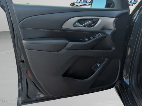 Used 2019 Chevrolet Traverse LT w/ LPO, Floor Liner Package AWD/4WD image 16