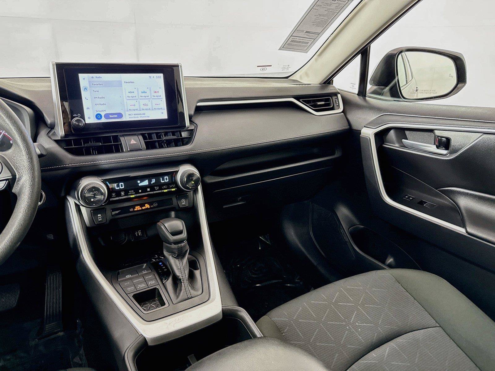 Certified 2025 Toyota RAV4 XLE AWD/4WD image 29