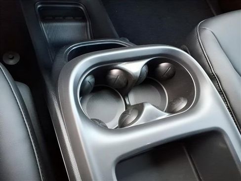 New 2026 Chrysler Pacifica Select AWD/4WD image 24