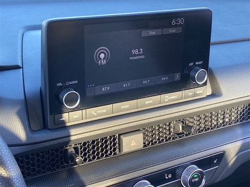 Used 2023 Honda CR-V EX image 14