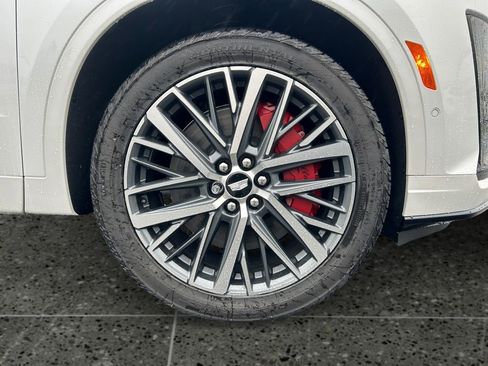 New 2025 Cadillac XT6 Sport w/ Platinum Package image 9