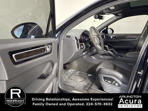 Used 2019 Porsche Cayenne AWD/4WD image 4