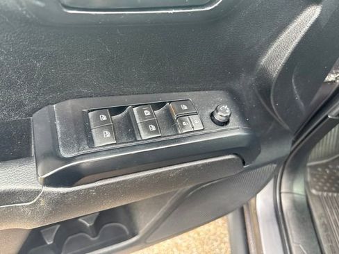 Used 2022 Toyota Tacoma SR AWD/4WD image 14
