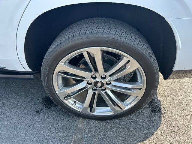Certified 2026 Cadillac Escalade Sport w/ Touring Package AWD/4WD image 13