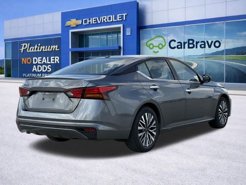 Used 2024 Nissan Altima 2.5 SV image 7