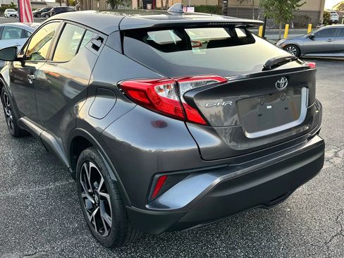 Used 2019 Toyota C-HR XLE image 7