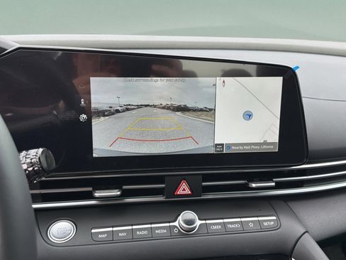 New 2026 Hyundai Elantra Limited FWD image 9