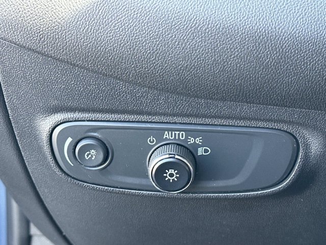 Certified 2024 Chevrolet Equinox LT FWD image 16