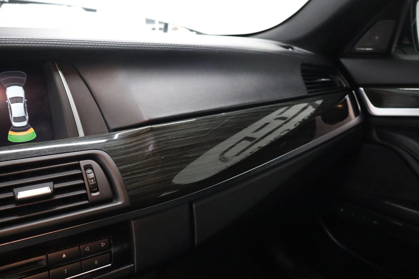 Used 2016 BMW 550i xDrive Sedan AWD/4WD image 39