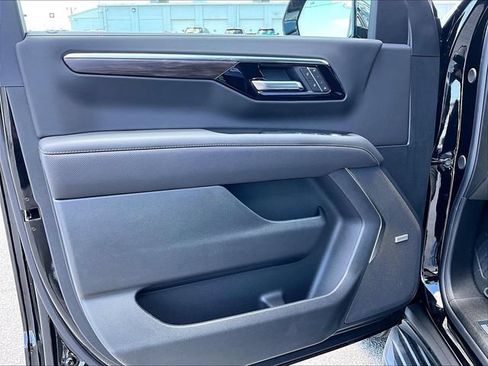 New 2026 Chevrolet Tahoe Premier w/ Sun And Tow Package AWD/4WD image 25
