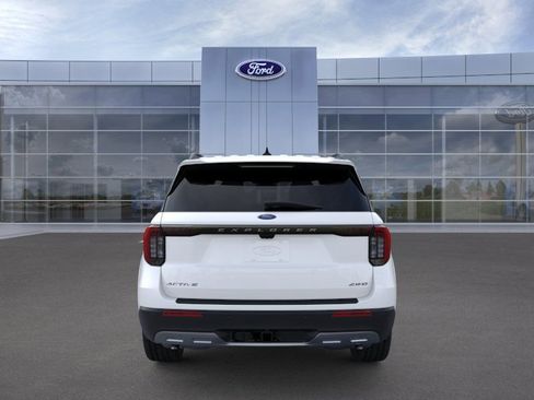 New 2026 Ford Explorer Active AWD/4WD image 5