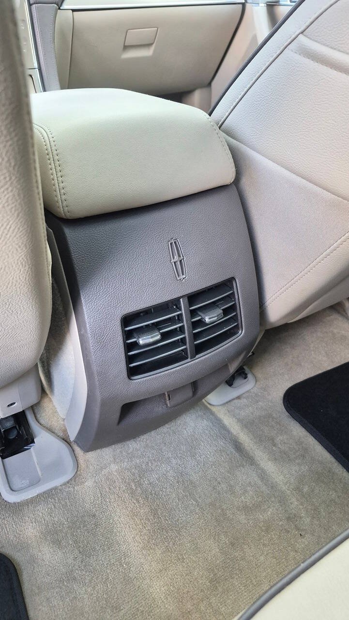 Used 2015 Lincoln MKX AWD w/ Equipment Group 102A image 40