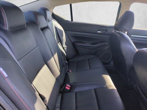 Used 2023 Nissan Altima 2.5 SR w/ SR Premium Package FWD image 21