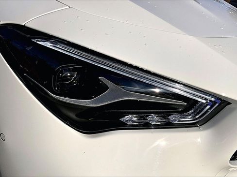 Used 2025 Mercedes-Benz CLA 250 4MATIC image 31