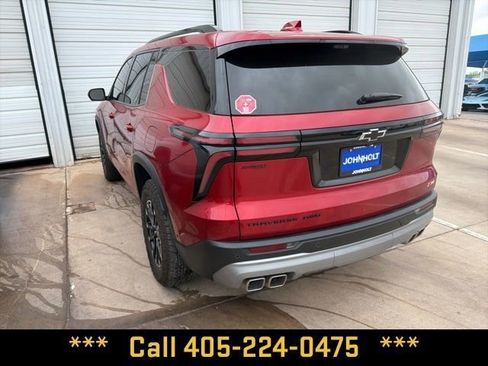 Used 2024 Chevrolet Traverse Z71 w/ Enhanced Driving Package AWD/4WD image 13