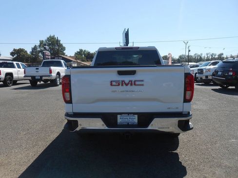 Used 2020 GMC Sierra 1500 SLE w/ Driver Alert Package I AWD/4WD image 8