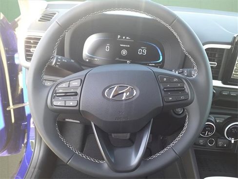 New 2025 Hyundai Venue Limited image 16
