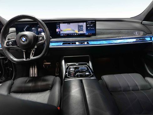 Certified 2023 BMW 760i xDrive w/ Luxury Rear Seating Package AWD/4WD image 13