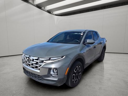 Used 2023 Hyundai Santa Cruz SEL FWD image 2
