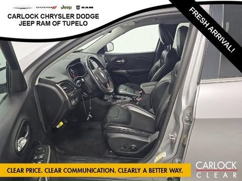 Used 2020 Jeep Cherokee Latitude Plus w/ Cold Weather Group AWD/4WD image 7