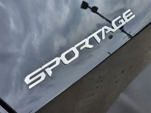 New 2026 Kia Sportage EX image 8