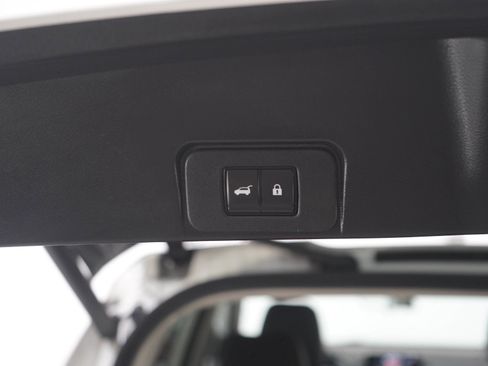 Used 2023 Nissan Rogue SV w/ SV Premium B Package AWD/4WD image 18