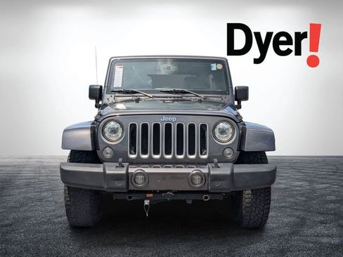 Used 2017 Jeep Wrangler Unlimited Sahara w/ Connectivity Group AWD/4WD image 8