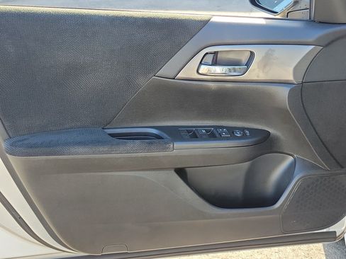 Used 2013 Honda Accord LX image 13