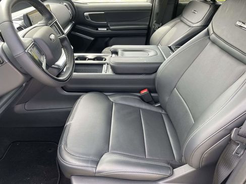 New 2025 Ford Expedition Platinum w/ Stealth Appearance Package AWD/4WD image 13