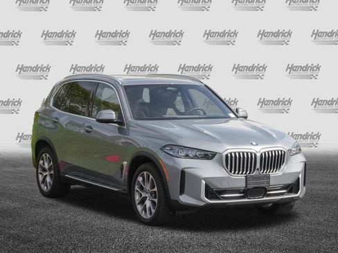Certified 2025 BMW X5 xDrive40i w/ Executive Package AWD/4WD image 2