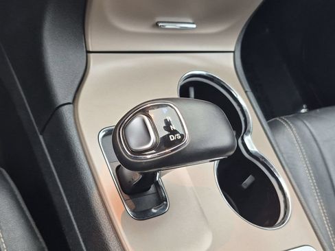 Used 2014 Jeep Grand Cherokee Limited AWD/4WD image 16