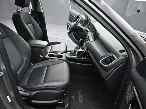 Used 2024 Kia Seltos SX image 10