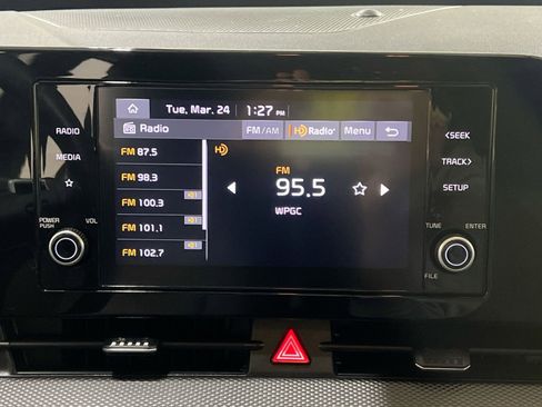 Used 2023 Kia Sportage LX image 17