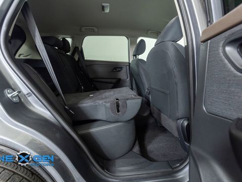 Used 2023 Nissan Rogue S AWD/4WD image 37