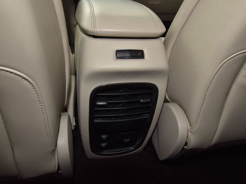 Used 2019 Lincoln MKC Reserve w/ MKC Technology Package FWD image 18