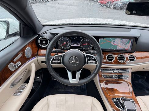 Used 2019 Mercedes-Benz E 300 4MATIC w/ Premium 1 Package image 25