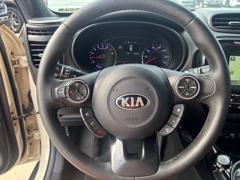 Used 2015 Kia Soul ! w/ Sun & Sound Package FWD image 15