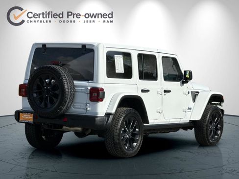 Certified 2025 Jeep Wrangler Unlimited Sahara AWD/4WD image 4
