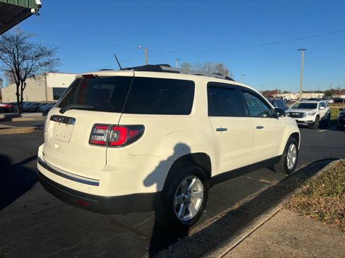 Used 2015 GMC Acadia SLE image 7